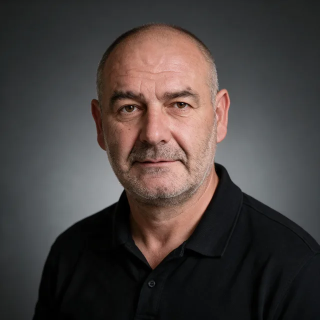 Robert Škoro. Zaštita Jukić